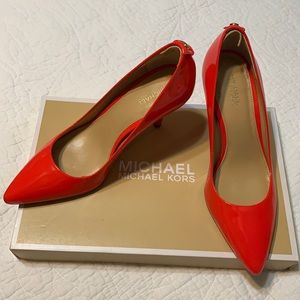 Micheal kors patent heels